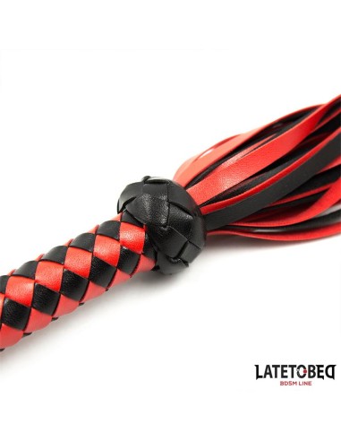 Flogger Rojo y Negro 50cm