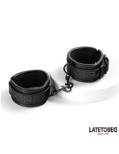 Restricciones con Collar con Correa y Esposas