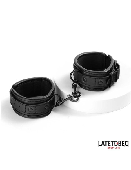 Restricciones con Collar con Correa y Esposas