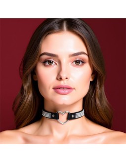 Collar con Corazon y Pedreria Estilo Choker Cuero Vegano Talla unica