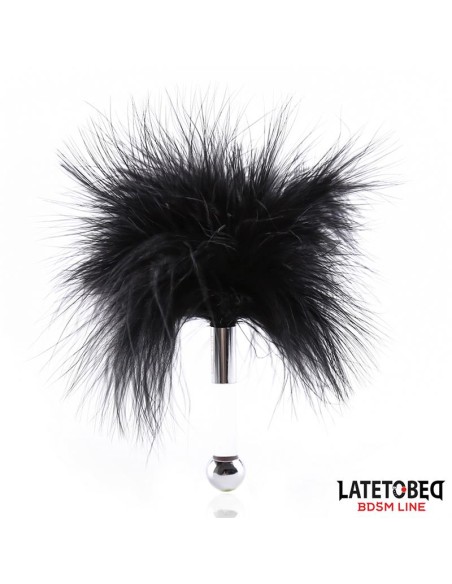 Estimulador de Plumas con Mango de Metal
